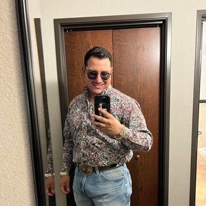 Meet your Posher, Luis fernando